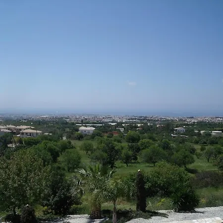 Leda Heights Apartamento Pafos